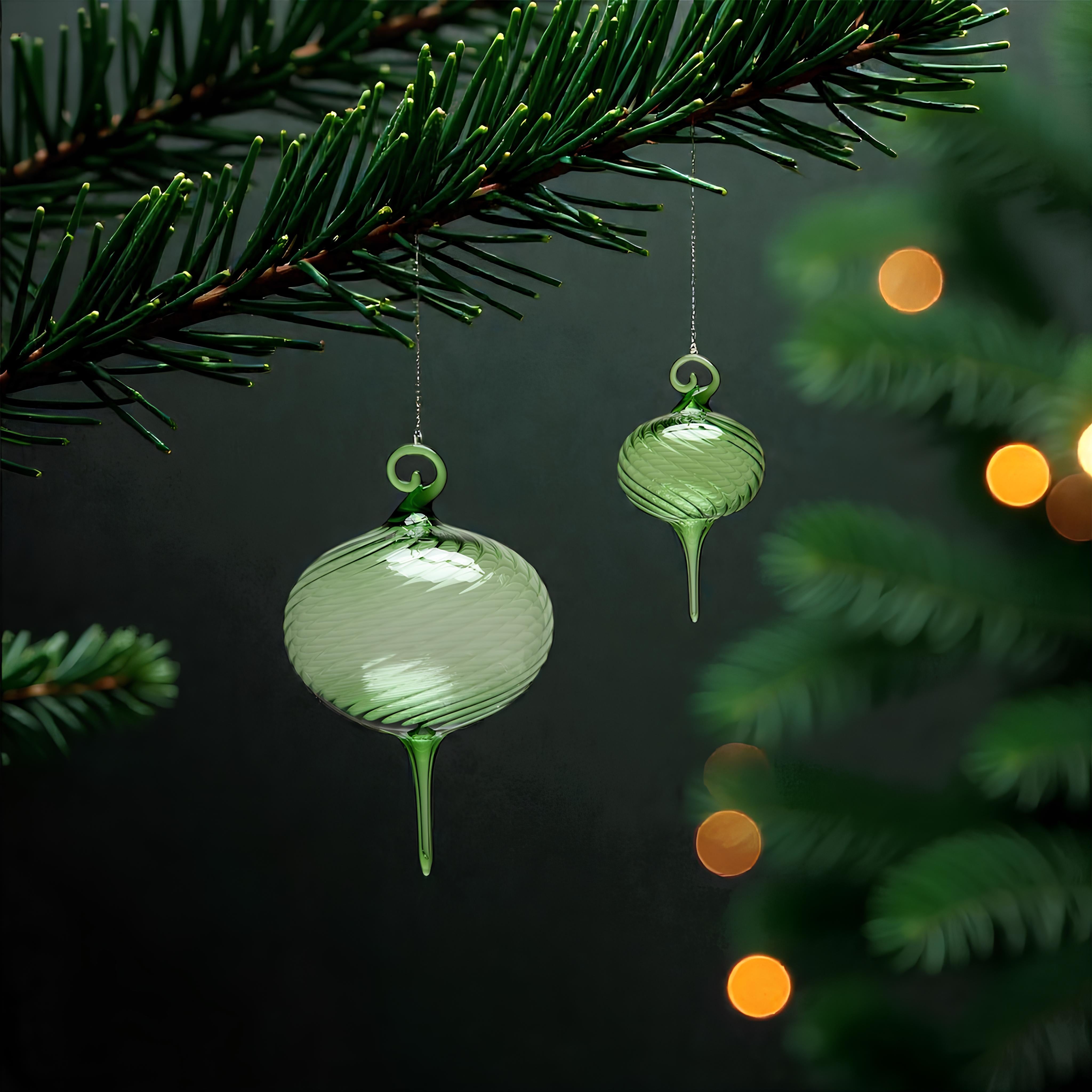 Evergreen Optic Twist Ornament – Hand-Blown Glass Ornament