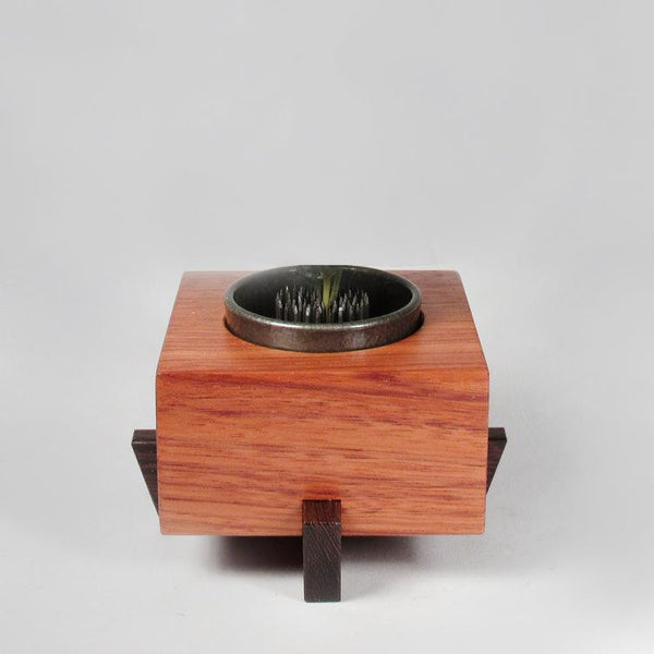 XO Wood Ikebana